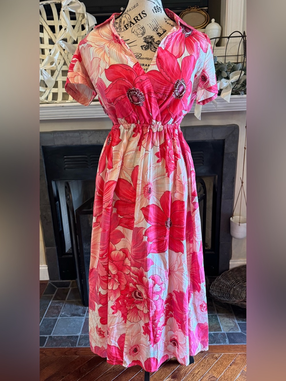 Pink White Floral Flowy Dress Cap Sleeves Elastic Waist Side Cut Outs Long Small
